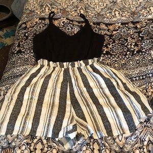 Black &stripe romper